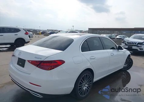 2022 Mercedes-Benz C 300 4Matic z USA, uszkodzony, nr VIN W1KAF4HB8NR037922